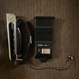 Vintage Starblitz 2300 FTZ Flash for film camera
